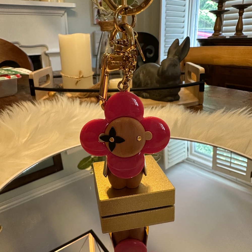 💖Authentic Louis Vuitton Vivienne Bag Charm/Key Chain💖
